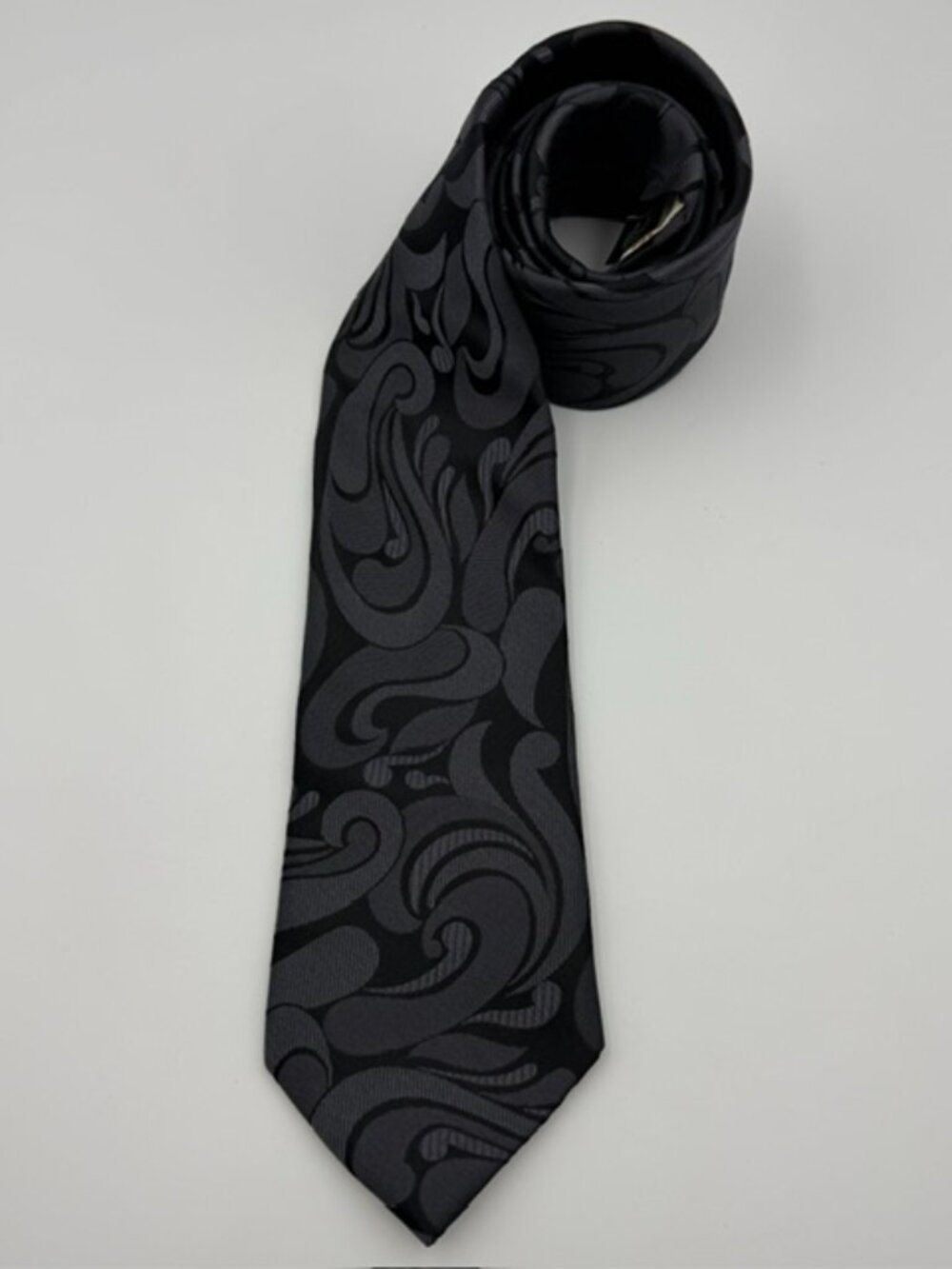 Ted Baker London 100% Silk Tie Hand Tailored Black Paisley